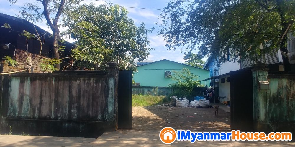 စီးပွားရေးလုပ်ချင်သူများအတွက် ရွှေပေါက်ကံစက်မှုဇုန်ရှိ ဆောက်လုပ်ပြီးဂိုဒေါင်ကို ပိုင်ရှင်ကိုယ်တိုင်ရောင်းပေးမည်။ - ရောင်းရန် - မြောက်ဥက္ကလာပ (North Okkalapa) - ရန်ကုန်တိုင်းဒေသကြီး (Yangon Region) - 7,500 သိန်း (ကျပ်) - S-11377057 | iMyanmarHouse.com
