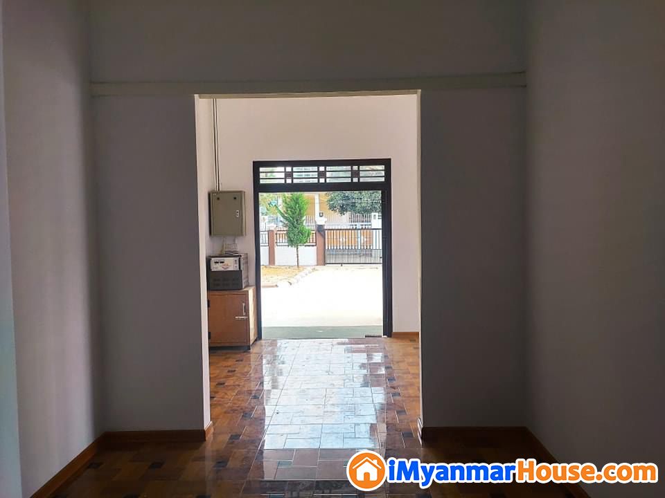 ပြင်ဦးလွင် မဟာအံ့ထူးကံသာ ဘုရာကြီးအနီးမှ အိမ်အရောင်း - For Sale - ပြင်ဦးလွင် (Pyin Oo Lwin) - မန္တလေးတိုင်းဒေသကြီး (Mandalay Region) - 2,500 Lakh (Kyats) - S-11405852 | iMyanmarHouse.com