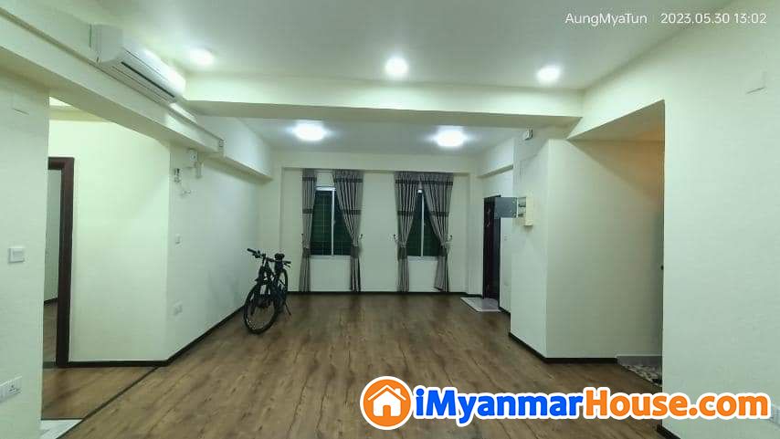 ရန်ကင်းမြို့နယ် ကျောက်ကုန်းလမ်းမပေါ် ကျောက်ကုန်း Residence ကွန်ဒို အခန်း အမြန်ရောင်းမည်
အရောင်း စျေးနှုန်း - 2980 သိန်း (ညှိနှိုင်း)
#CodeC267c - ရောင်းရန် - ရန်ကင်း (Yankin) - ရန်ကုန်တိုင်းဒေသကြီး (Yangon Region) - 2,980 သိန်း (ကျပ်) - S-11421450 | iMyanmarHouse.com