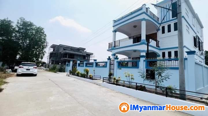ပင်လုံလမ်းမကြီးနှင့်ကုန်ပဒေသာလမ်းဆုံကြီးအနီးအ၀င်အထွက်သာသောနေရာကောင်းလေးပါစျေးနှုန်း3700သိန်းပါမြေအကျယ်(37x75)မြေသီးသန့်အရောင်းလေးပါရှင့် - For Sale - ဒဂုံမြို့သစ် မြောက်ပိုင်း (Dagon Myothit (North)) - ရန်ကုန်တိုင်းဒေသကြီး (Yangon Region) - 3,700 Lakh (Kyats) - S-11423436 | iMyanmarHouse.com