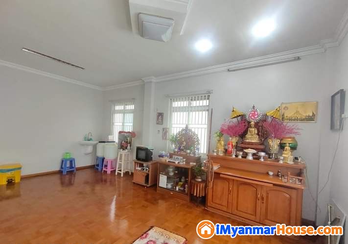 📍 ရန်ကုန်မြို့၊ သင်္ဃန်းကျွန်းမြို့နယ်၊ ဇဝနလမ်းဆုံအနီး၊ Smow Garden အိမ်ရာ ရှိ 2.RC နှစ်ထပ်တိုက် အရောင်း ဖြစ်ပါတယ်။ - ရောင်းရန် - သင်္ဃန်းကျွန်း (Thingangyun) - ရန်ကုန်တိုင်းဒေသကြီး (Yangon Region) - 8,300 သိန်း (ကျပ်) - S-11432103 | iMyanmarHouse.com