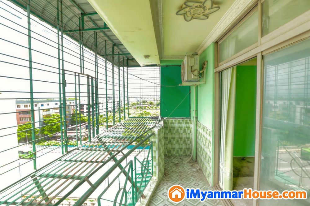 မဟာဗန္ဓုလလမ်းမကြီးပေါ်မှာရှိတဲ့ လူကြိုက်များပြီးဝယ်ယူရန်ရှားပါးသော ဗန္ဓုလ Condo မှအခန်းလေး ပိုင်ရှင်ကိုယ်တိုင်အမြန်ရောင်းမည်✨ - ရောင်းရန် - ပုဇွန်တောင် (Pazundaung) - ရန်ကုန်တိုင်းဒေသကြီး (Yangon Region) - 3,500 သိန်း (ကျပ်) - S-11666741 | iMyanmarHouse.com