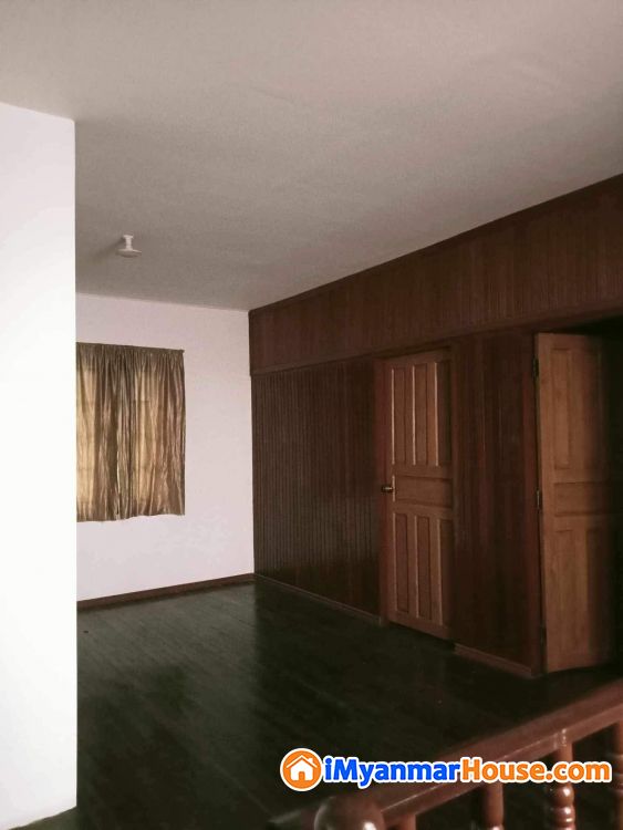 9 Mile,ဝိဇ္ဇာလမ်း လုံးချင်းအိမ် အရောင်း။ For Sale မရမ်းကုန်း