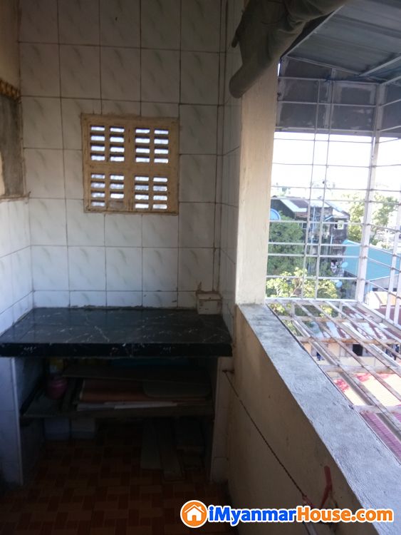 အလုံမြို့နယ် (12 1/2×55)ပေ အကျယ်အ၀န်းရှိ လေ၀င်လေထွက်ကောင်းသော 7 လွာ တိုက်ခန်း - ရောင်းရန် - အလုံ (Ahlone) - ရန်ကုန်တိုင်းဒေသကြီး (Yangon Region) - 290 သိန်း (ကျပ်) - S-10050836 | iMyanmarHouse.com