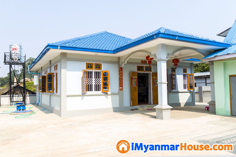 Nice House at Pyin Oo Lwin ရောင်းရန် ပြင်ဦးလွင် (Pyin Oo Lwin