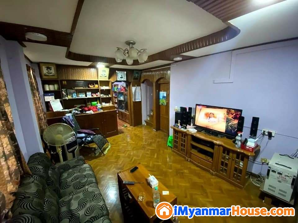 ကြို့ကုန်းလမ်းဆုံအနီးလုံးချင်းအရောင်း - For Sale - အင်းစိန် (Insein) - ရန်ကုန်တိုင်းဒေသကြီး (Yangon Region) - 3,000 Lakh (Kyats) - S-9419811 | iMyanmarHouse.com