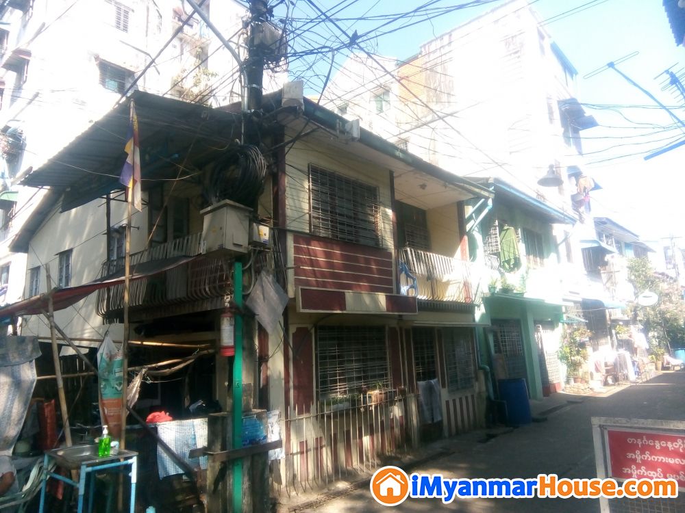 ဗဟန်း ၊ ဉီးချစ်မောင်လမ်းကျောကပ်လမ်းမကျယ်ပေါ်ရှိရောင်းရန်ရှိသောလုံးချင်းအိမ် - ရောင်းရန် - ဗဟန်း (Bahan) - ရန်ကုန်တိုင်းဒေသကြီး (Yangon Region) - 2,200 သိန်း (ကျပ်) - S-9633379 | iMyanmarHouse.com
