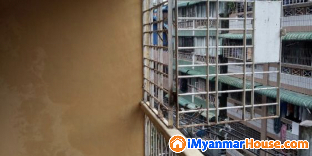 စမ်းချောင်းတိုက်ခန်း - ရောင်းရန် - စမ်းချောင်း (Sanchaung) - ရန်ကုန်တိုင်းဒေသကြီး (Yangon Region) - 360 သိန်း (ကျပ်) - S-9642471 | iMyanmarHouse.com
