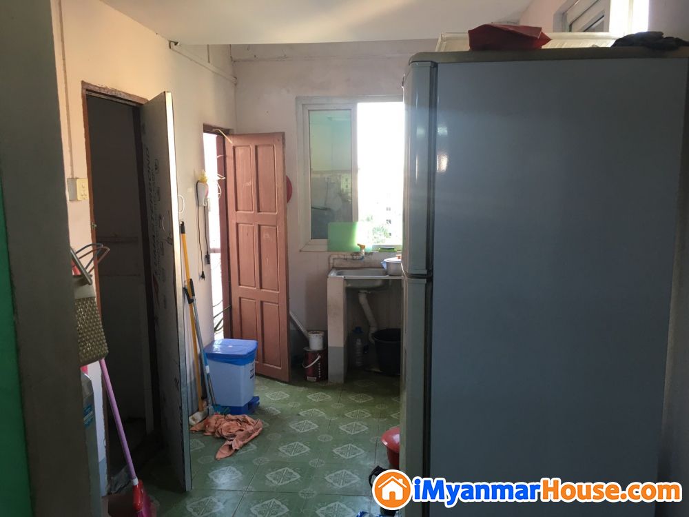 လိႈင္ ပါရမီစိန္ေဂဟာအနီး 6F တိုက္ခန္းေရာင္းရန္႐ွိပါသည္ - ရောင်းရန် - လှိုင် (Hlaing) - ရန်ကုန်တိုင်းဒေသကြီး (Yangon Region) - 275 သိန်း (ကျပ်) - S-9658664 | iMyanmarHouse.com
