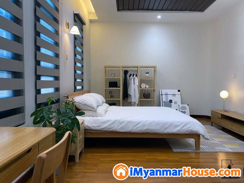 ဝင်ဒါမီယာ သံလွင်လမ်းသွယ်ရှိ အသင့်တက်နေရုံ လုံးချင်းအိမ်ရောင်းမည်။ - ရောင်းရန် - ကမာရွတ် (Kamaryut) - ရန်ကုန်တိုင်းဒေသကြီး (Yangon Region) - 12,000 သိန်း (ကျပ်) - S-9750273 | iMyanmarHouse.com