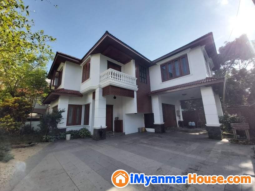 သူရိန်ရိပ်မွန် အဆင့်မြင့်အိမ်ရာတွင် လုံးချင်းအိမ်ရောင်းရန်ရှိသည် - ရောင်းရန် - လှိုင် (Hlaing) - ရန်ကုန်တိုင်းဒေသကြီး (Yangon Region) - 15,000 သိန်း (ကျပ်) - S-9765537 | iMyanmarHouse.com