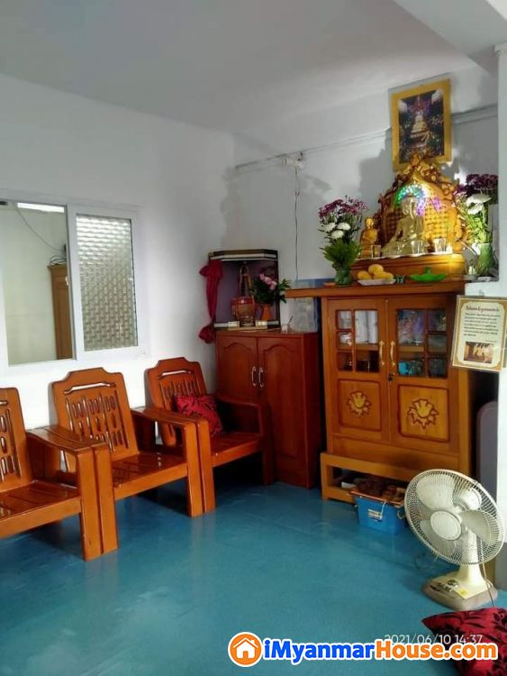 အထက်ပုဇွန်တောင်လမ်းမပေါ်၊markoနီးတိုက်ခန်းရောင်းမည် - ရောင်းရန် - ပုဇွန်တောင် (Pazundaung) - ရန်ကုန်တိုင်းဒေသကြီး (Yangon Region) - 400 သိန်း (ကျပ်) - S-9777175 | iMyanmarHouse.com