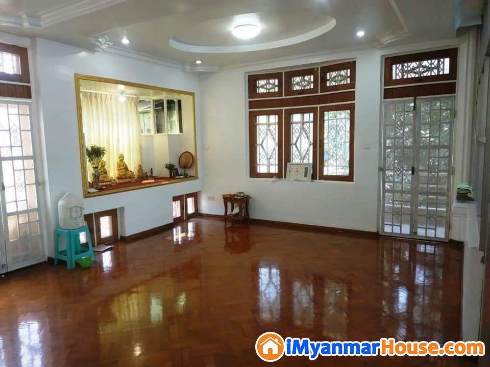 စမ္းေခ်ာင္းလမ္းအနီး ႏွစ္ထပ္ခြဲလံုးခ်င္းအေရာင္း - ရောင်းရန် - စမ်းချောင်း (Sanchaung) - ရန်ကုန်တိုင်းဒေသကြီး (Yangon Region) - 7,900 သိန်း (ကျပ်) - S-9924356 | iMyanmarHouse.com