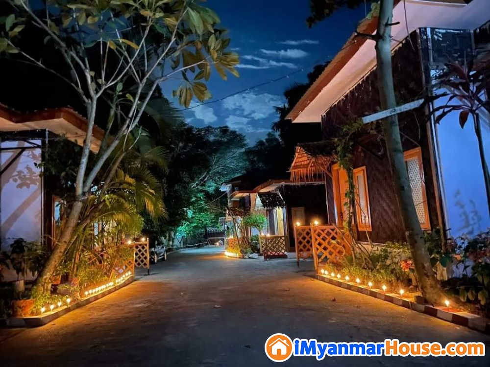 #Hotel_For_Sale
🏢 #လေဆိပ်အနီး_လက်ရှိလုပ်ငန်းလည်ပတ်လျက်ရှိသော_လိုင်စင်အပါ_ဘန်ဂလိုအခန်းတွေနဲ့ တည်ဆောက်ထားသော ဟိုတယ်ရောင်းမည်။ - ရောင်းရန် - မရမ်းကုန်း (Mayangone) - ရန်ကုန်တိုင်းဒေသကြီး (Yangon Region) - 15,000 သိန်း (ကျပ်) - S-9946096 | iMyanmarHouse.com
